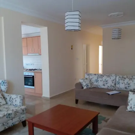Apartment сomfortable 3 + 1 By The Sea